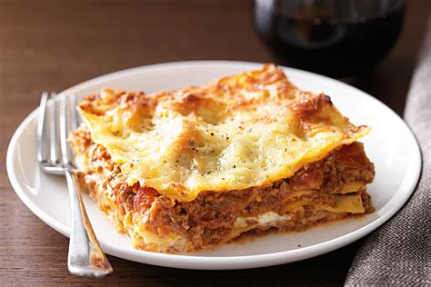 Simple Meat Lasagna Recipe .